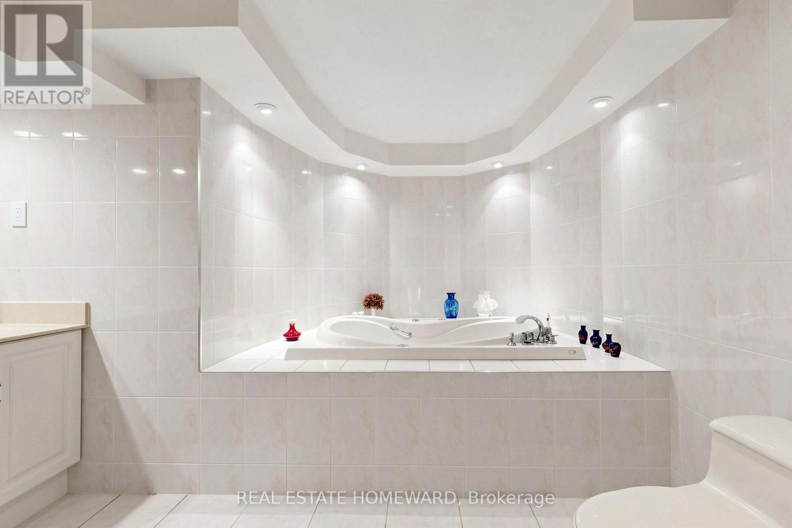 3 Green Acres Road, Vaughan, ON