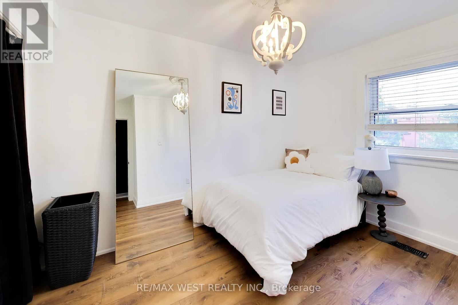 259 Sixth Street, Toronto, ON