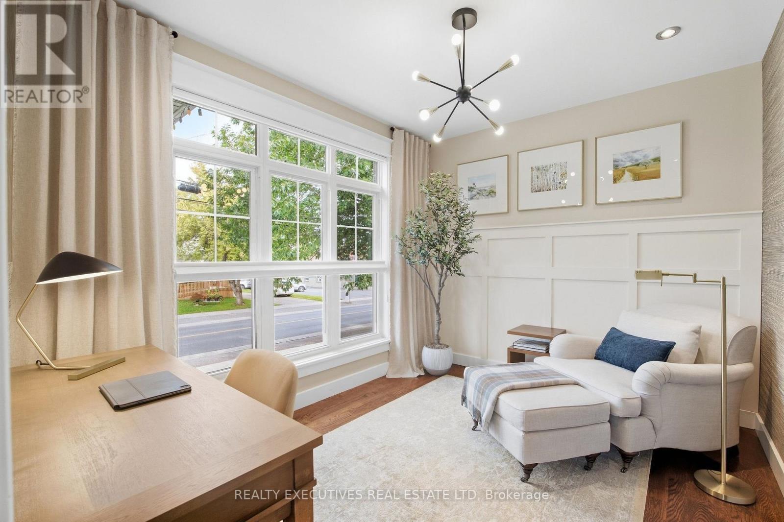 Ground Floor Office or Optional Bedroom - 534 St Lawrence Street, North Dundas, ON