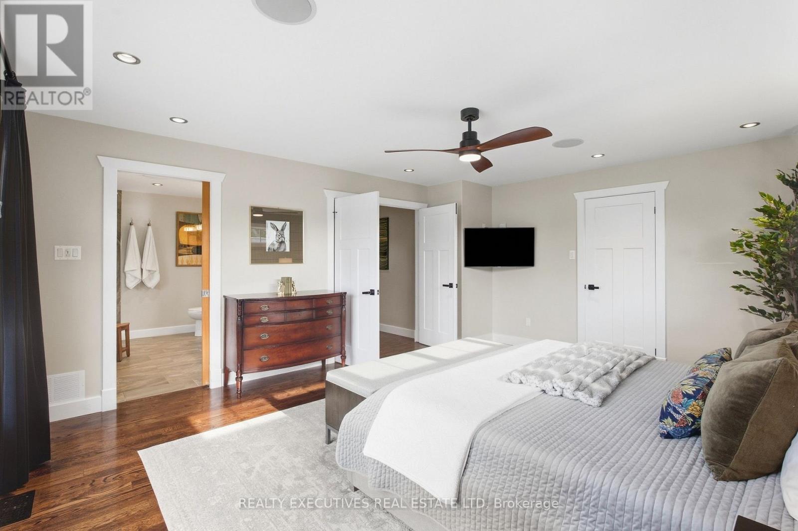 Primary Bedroom - 534 St Lawrence Street, North Dundas, ON