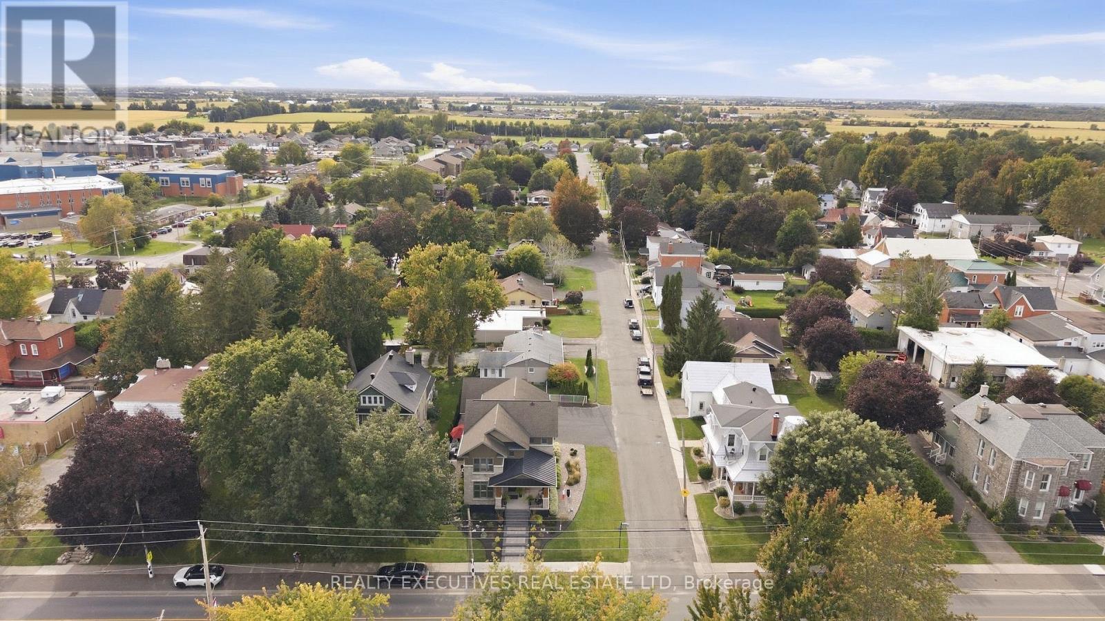 Located in the Heart of Winchester - 534 St Lawrence Street, North Dundas, ON