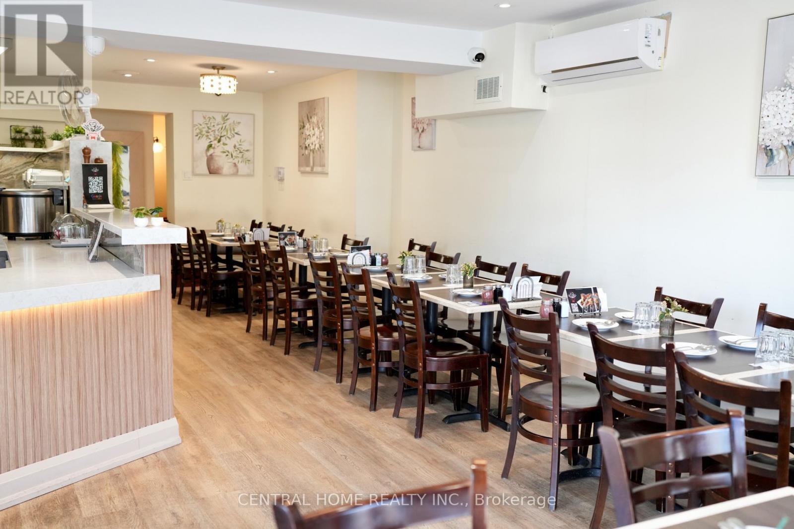10123 Yonge Street, Richmond Hill, ON