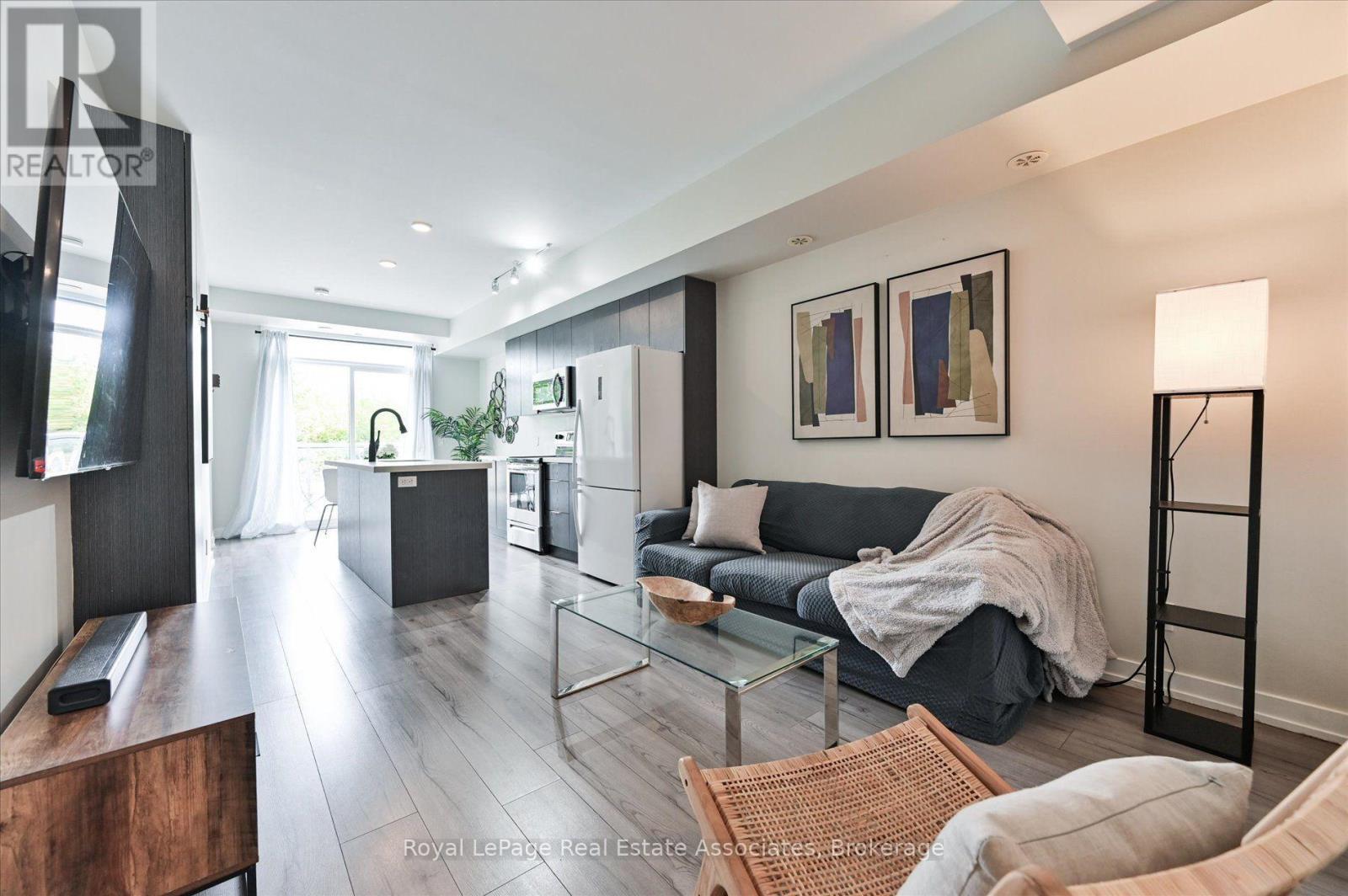 204 - 3058 Sixth Line, Oakville, ON