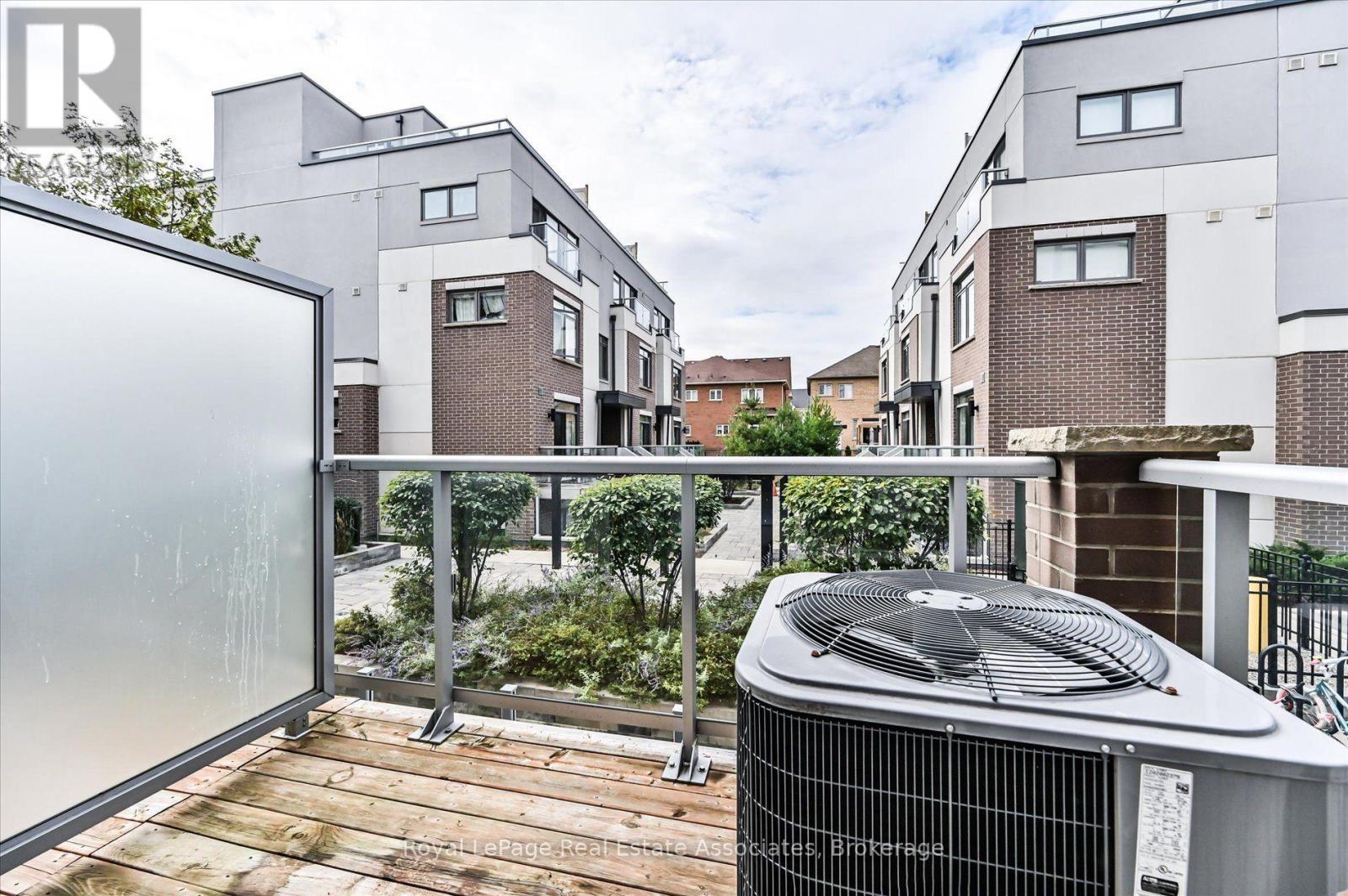 204 - 3058 Sixth Line, Oakville, ON