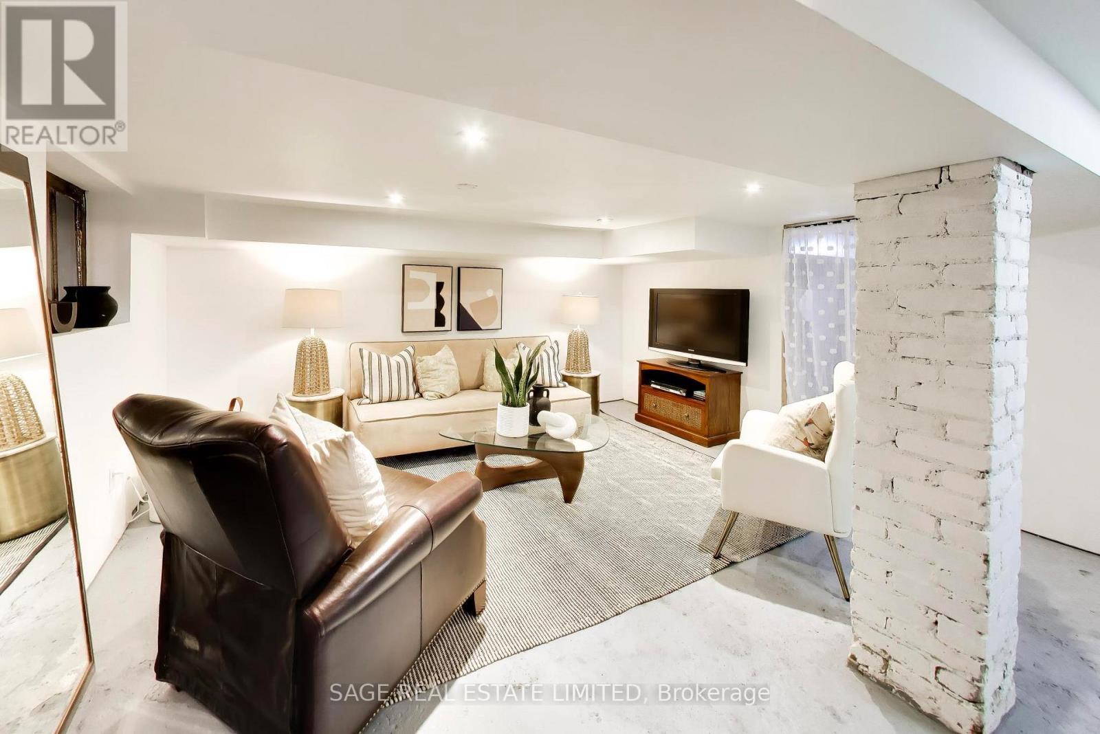 57 Edith Drive, Toronto, ON