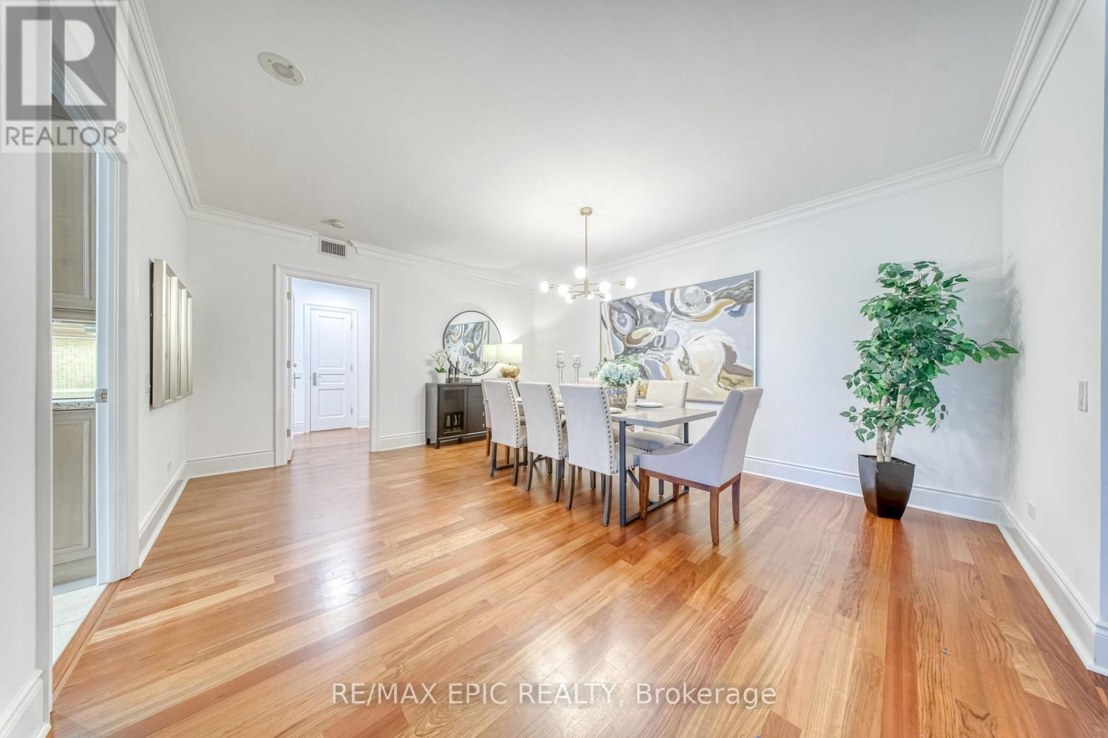 211 - 7071 Bayview Avenue, Markham, ON