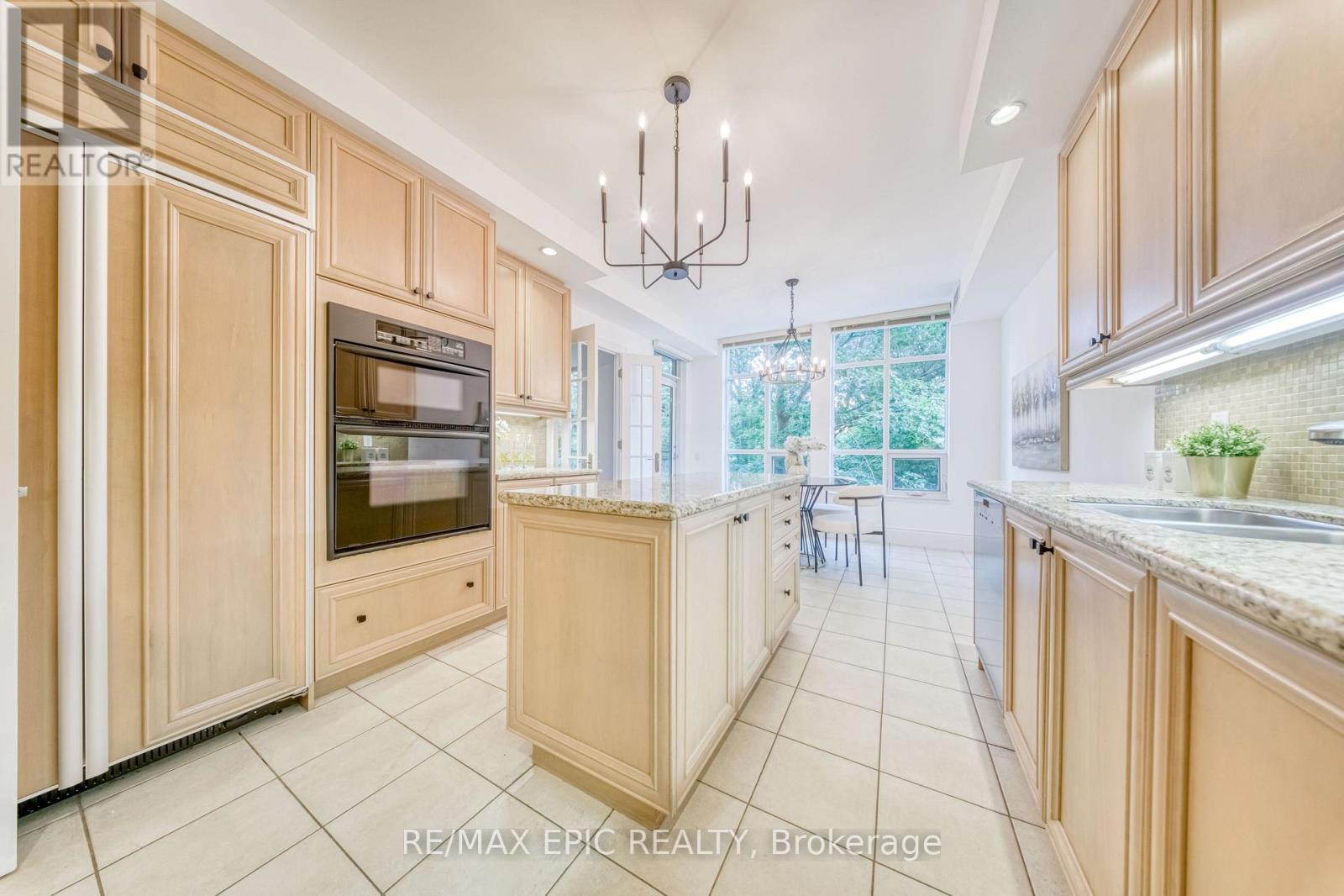211 - 7071 Bayview Avenue, Markham, ON