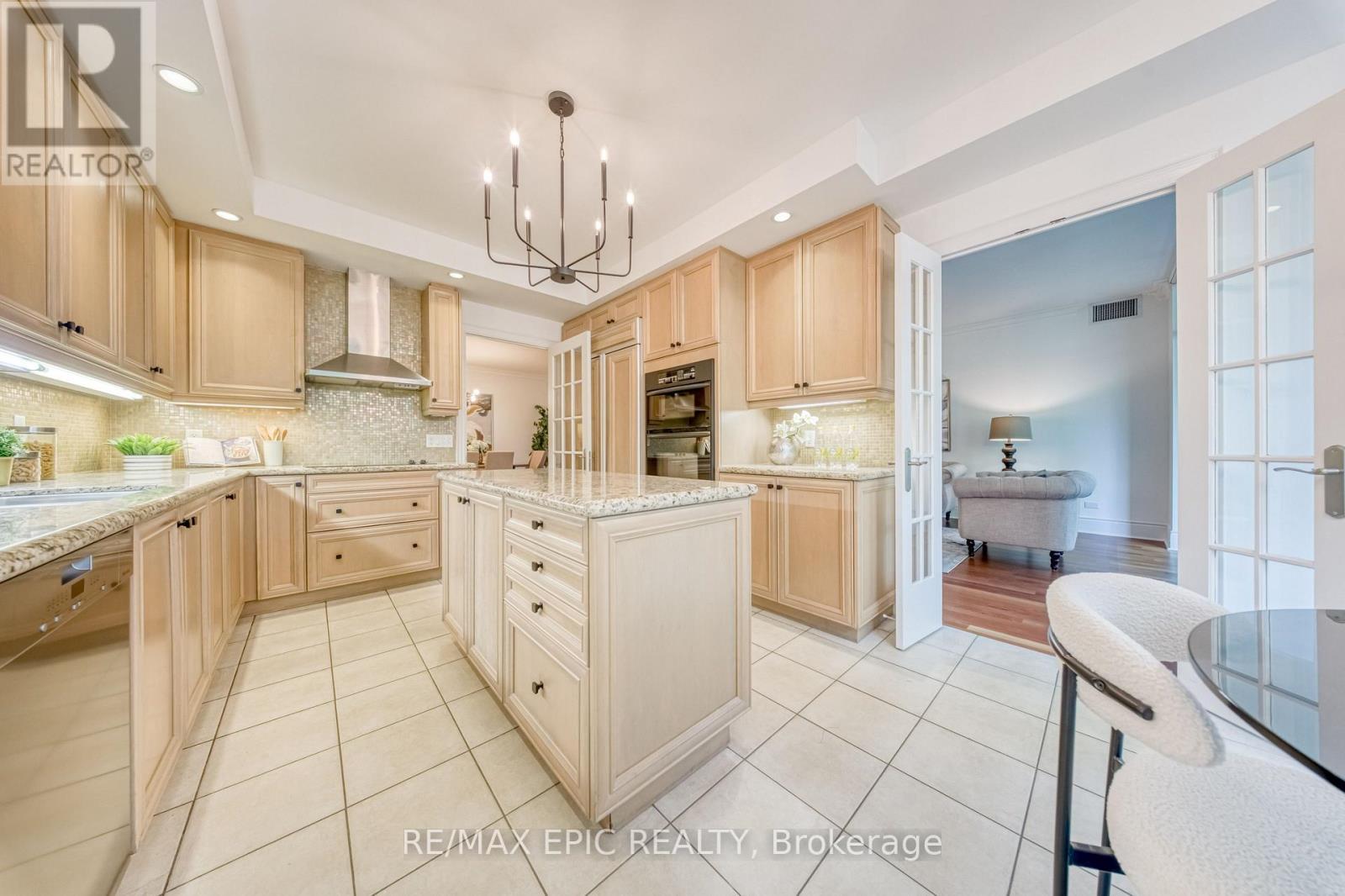 211 - 7071 Bayview Avenue, Markham, ON