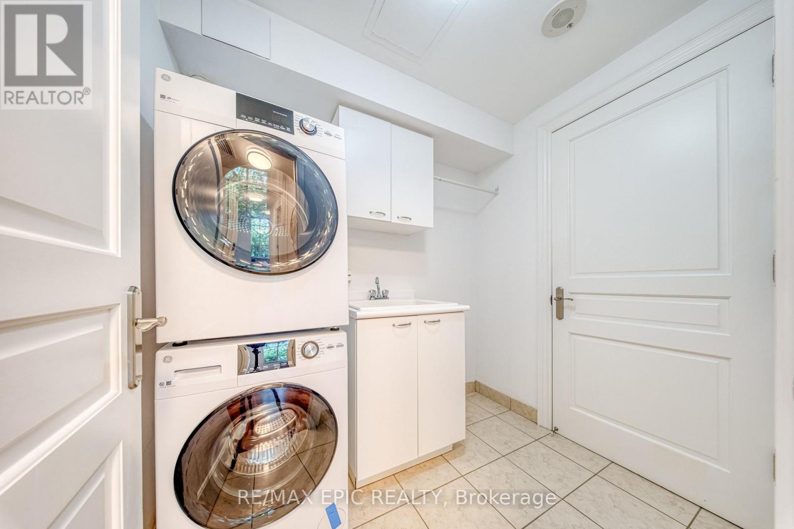 211 - 7071 Bayview Avenue, Markham, ON
