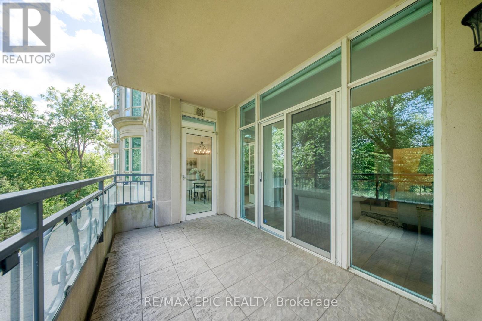 211 - 7071 Bayview Avenue, Markham, ON