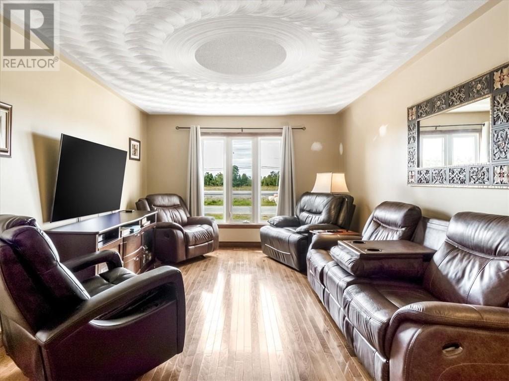 4474 Tate Boulevard, Val Therese, ON