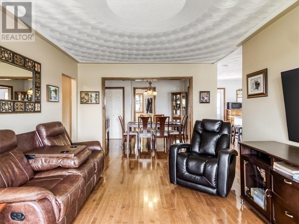 4474 Tate Boulevard, Val Therese, ON