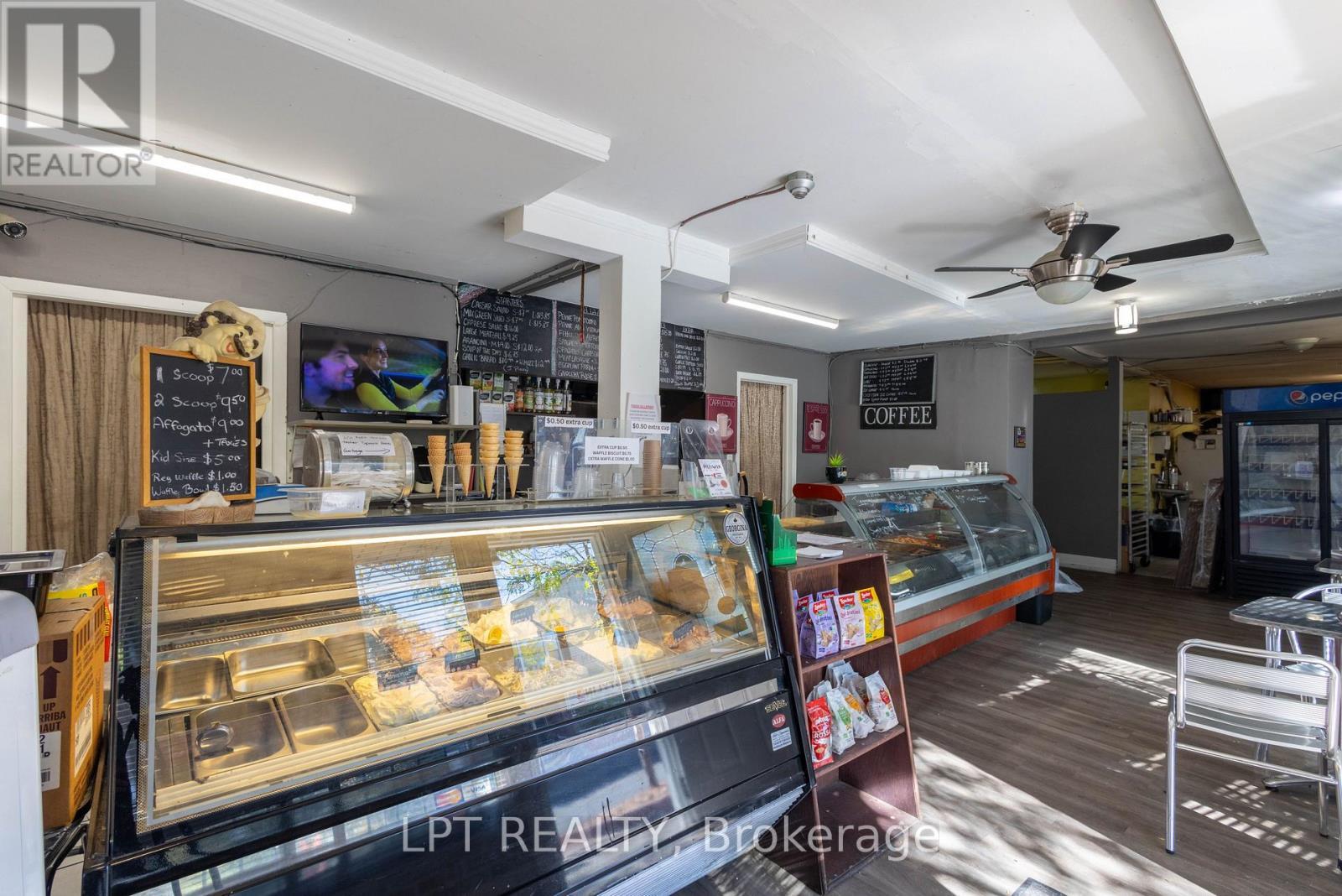 104 & 105 - 928 Lake Drive E, Georgina, ON