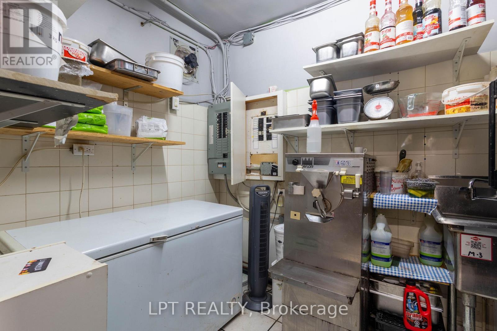 104 & 105 - 928 Lake Drive E, Georgina, ON