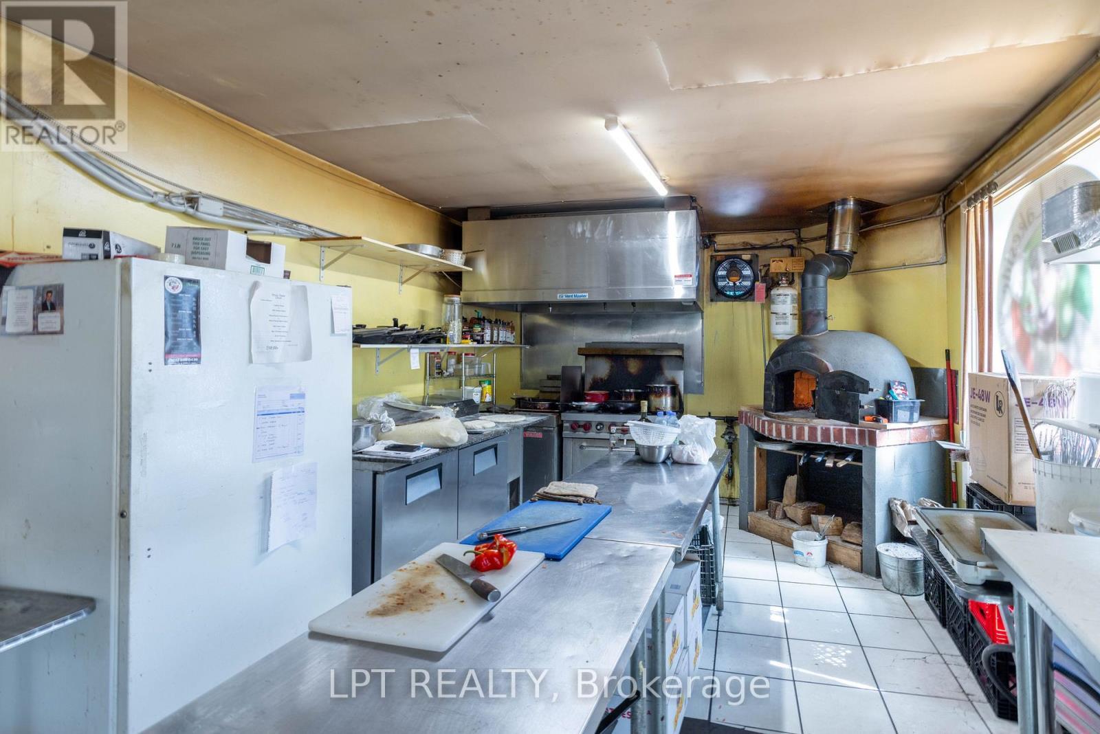 104 & 105 - 928 Lake Drive E, Georgina, ON