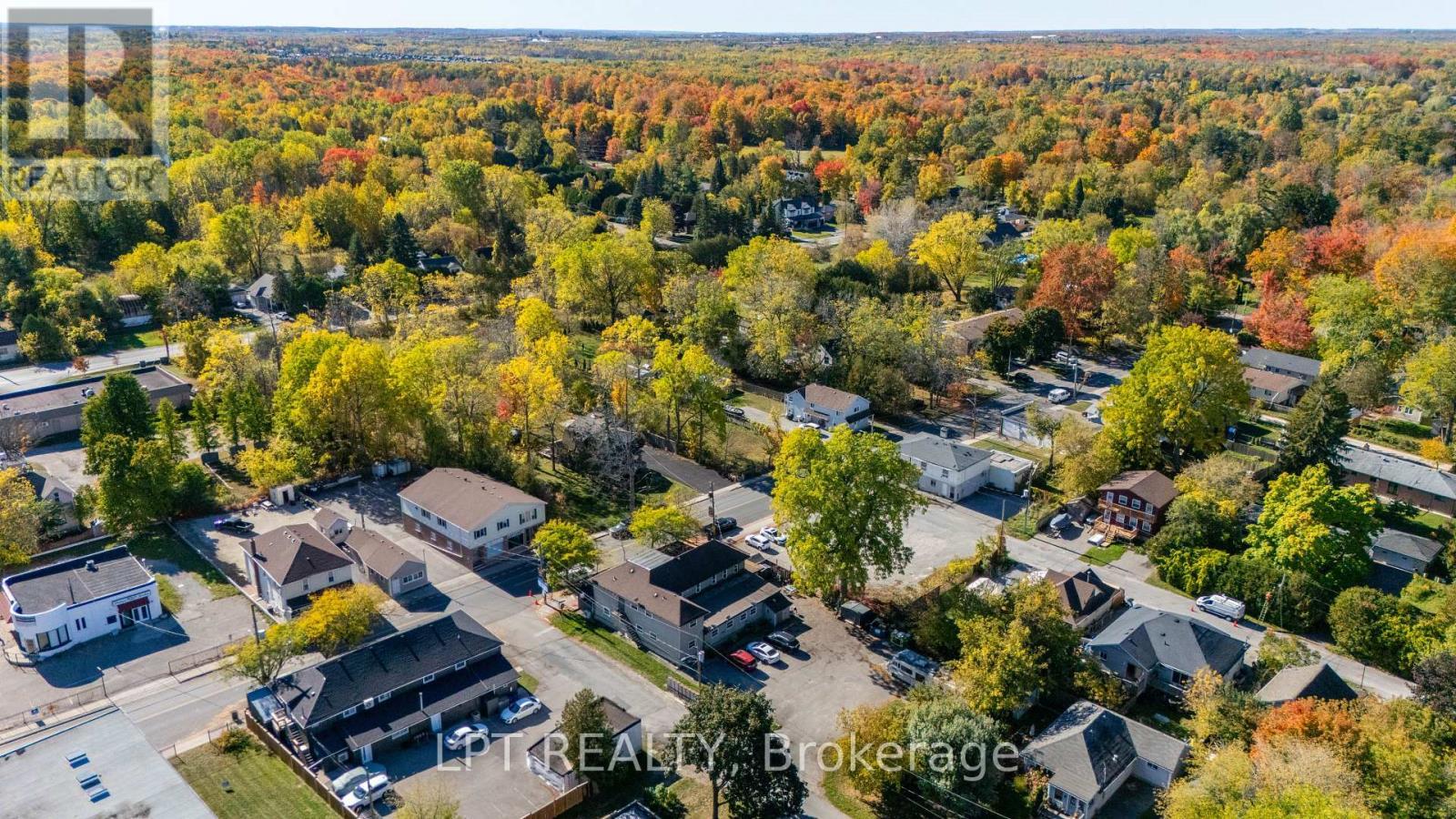 104 & 105 - 928 Lake Drive E, Georgina, ON