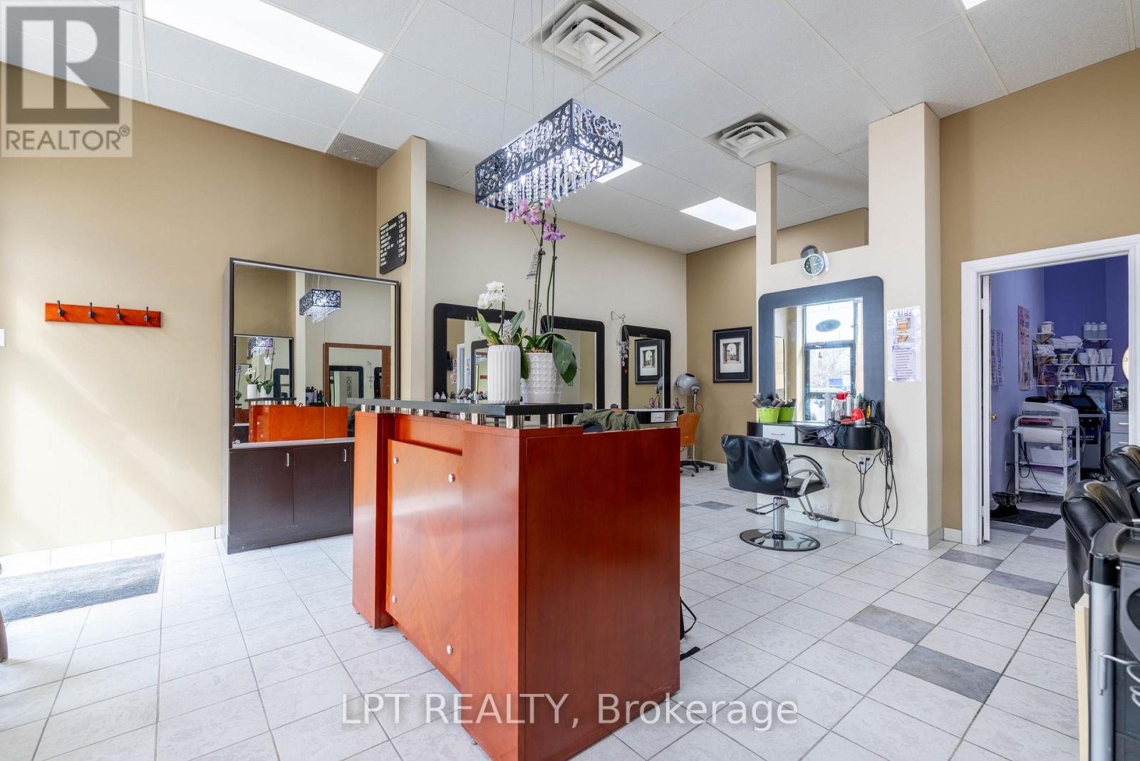 3 - 15461 Yonge Street, Aurora, ON