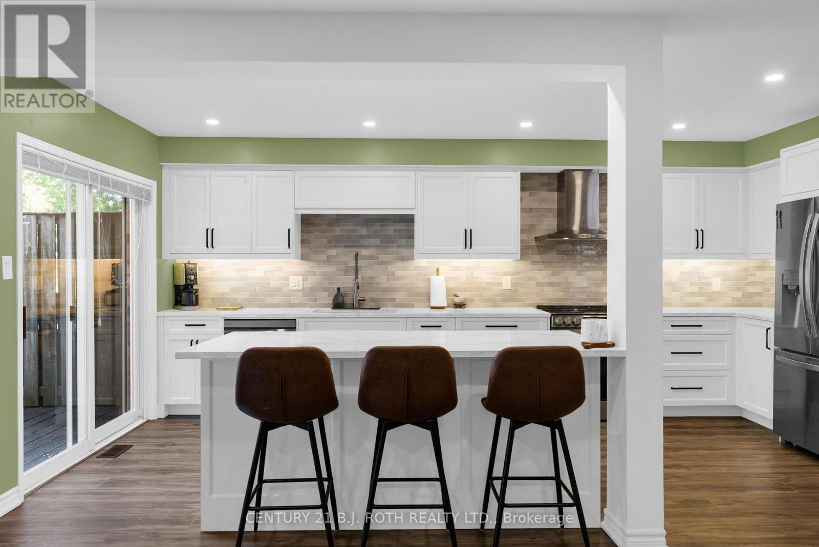 102 Holgate Street, Barrie, ON