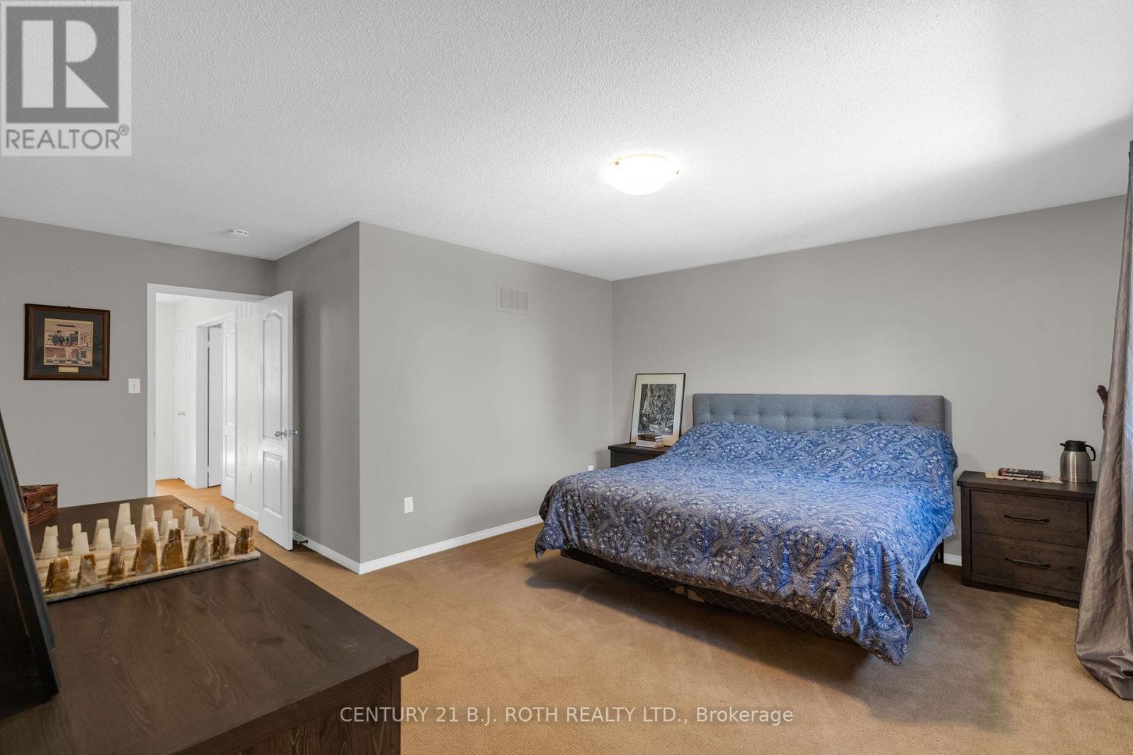 102 Holgate Street, Barrie, ON