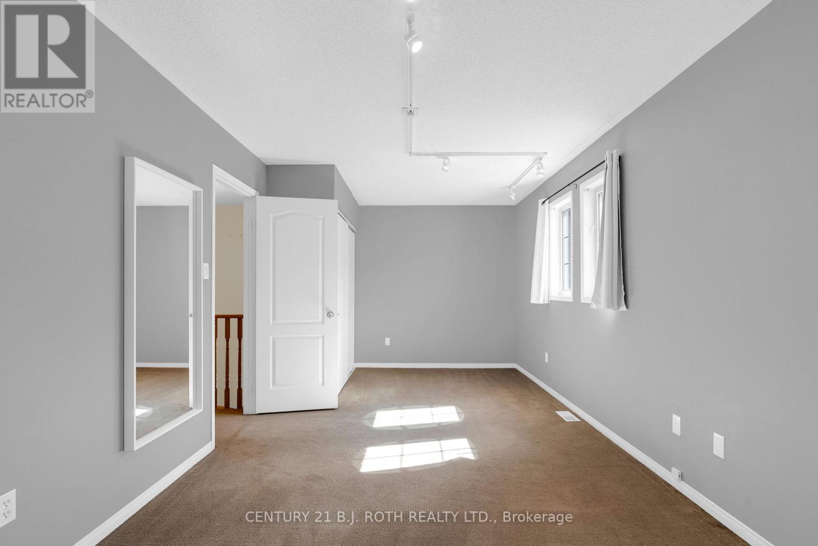 102 Holgate Street, Barrie, ON