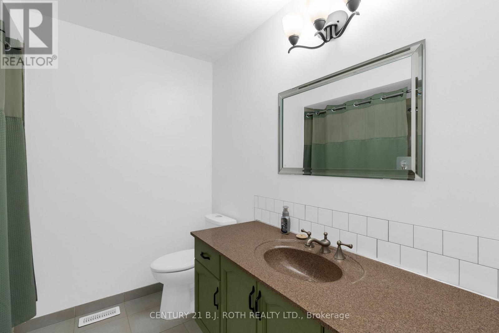 102 Holgate Street, Barrie, ON