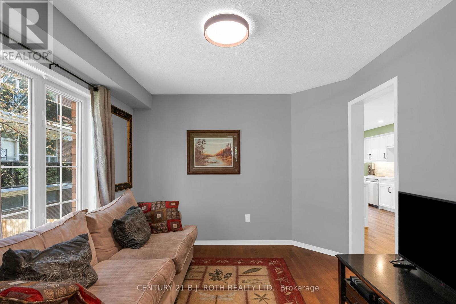 102 Holgate Street, Barrie, ON