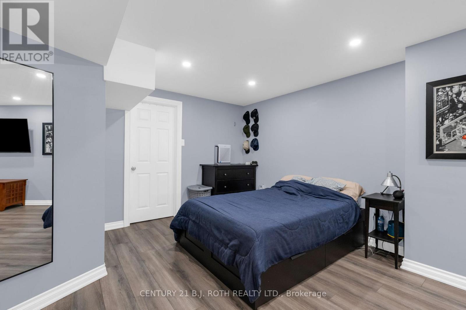 102 Holgate Street, Barrie, ON