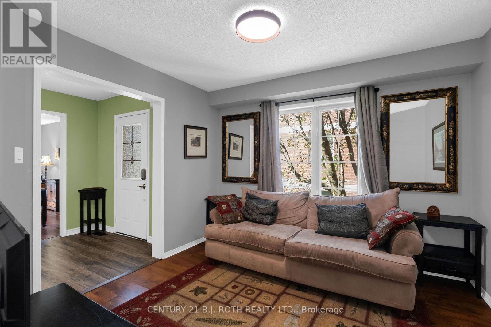 102 Holgate Street, Barrie, ON