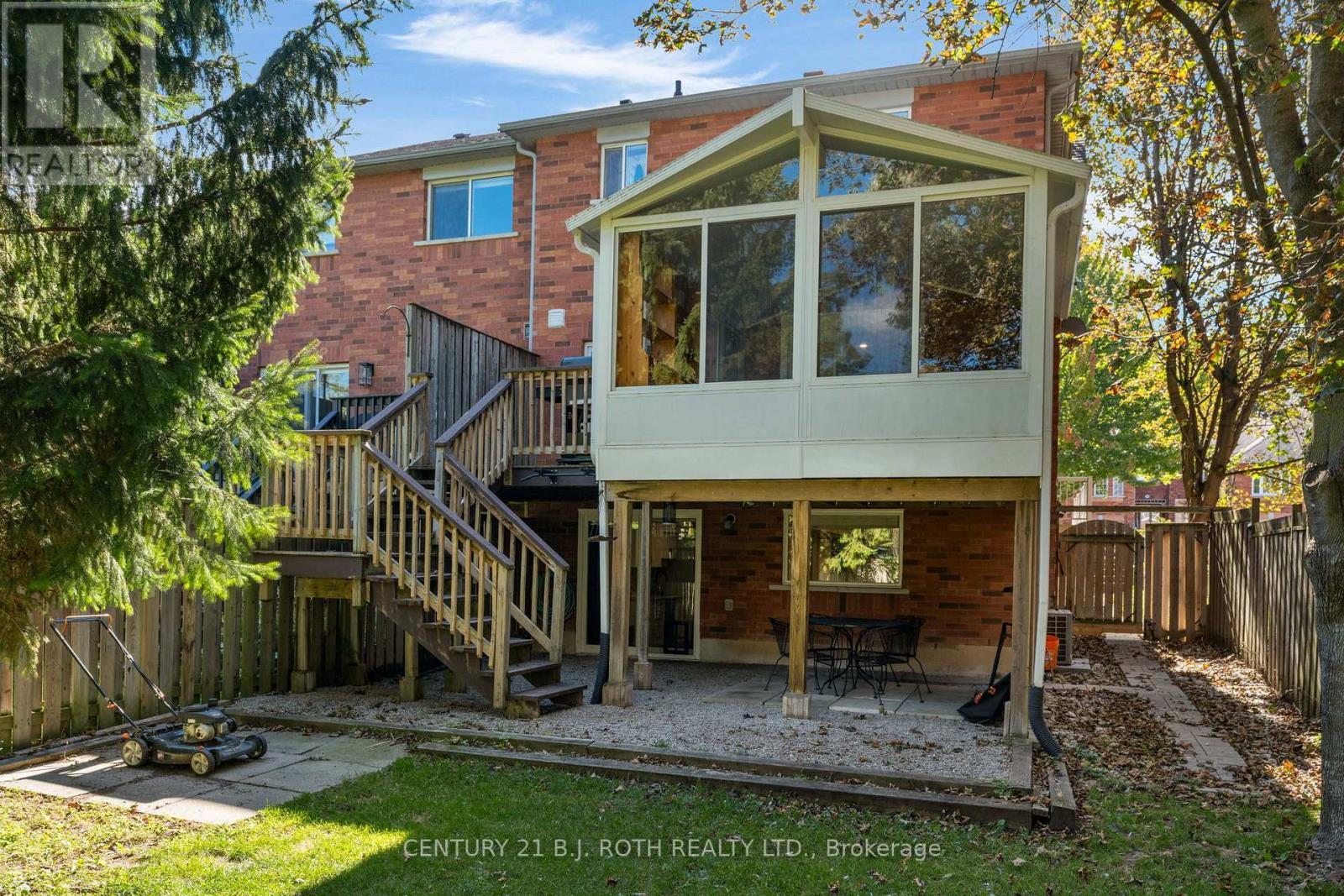 102 Holgate Street, Barrie, ON