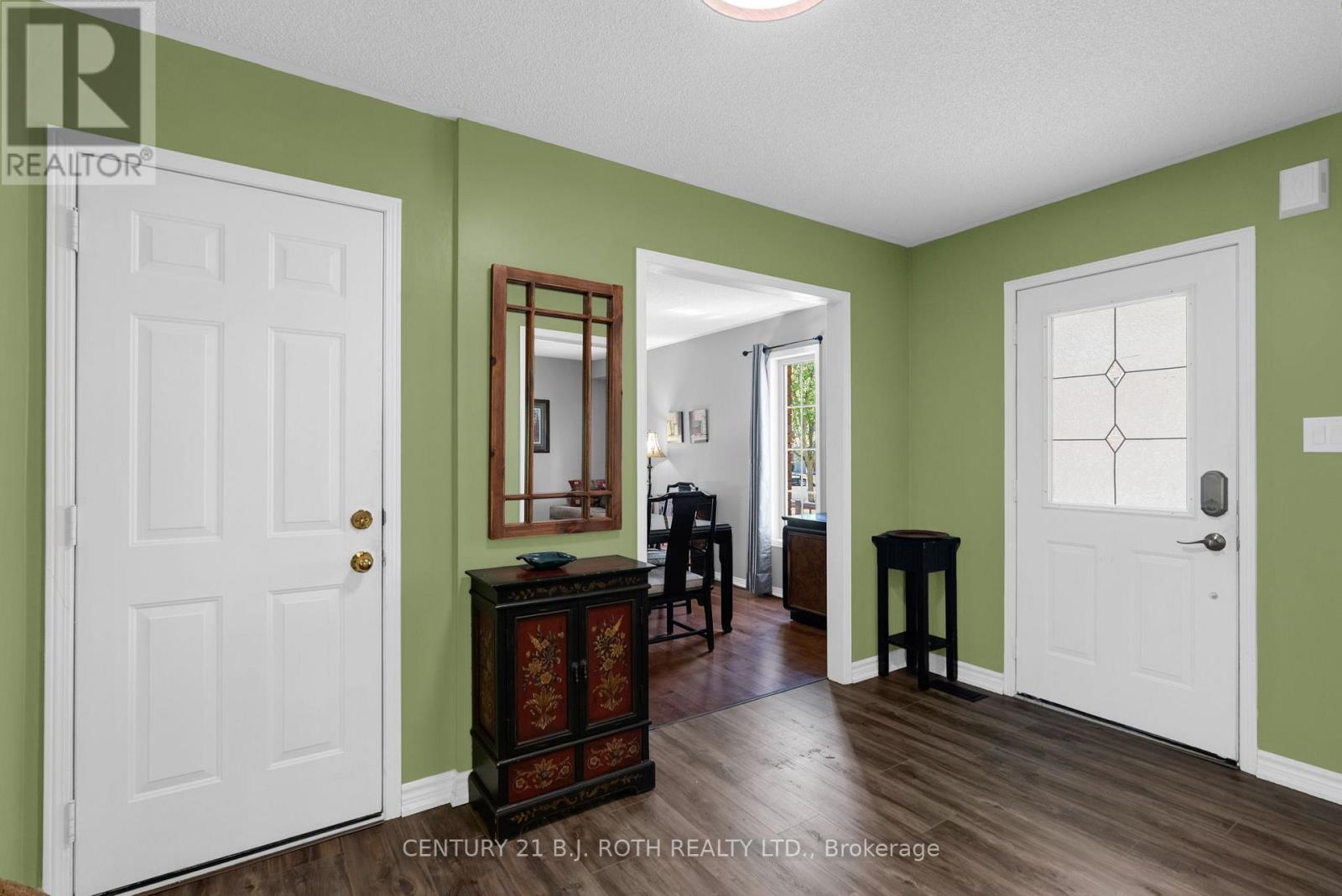 102 Holgate Street, Barrie, ON
