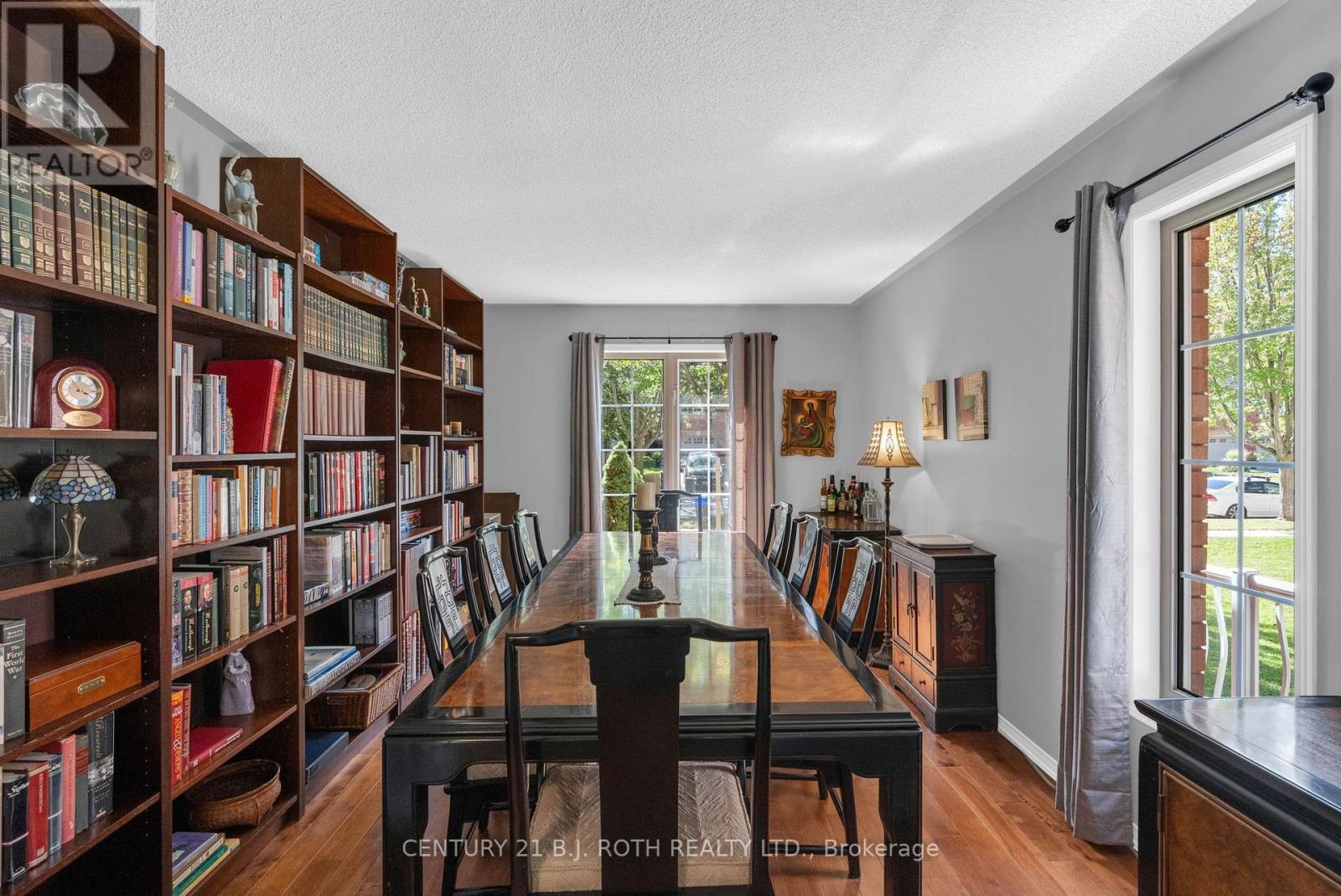 102 Holgate Street, Barrie, ON