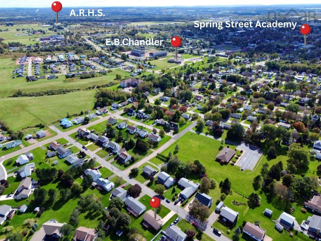 8 Fletcher Drive, Amherst, NS