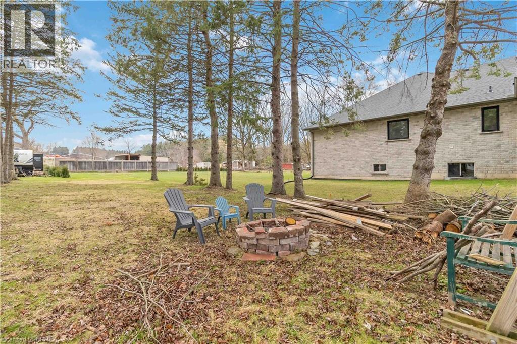 1 Kings Lane, Scotland, ON