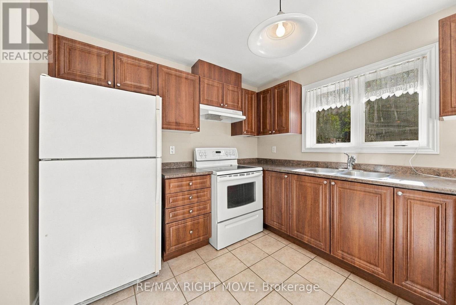 3240 Goldstein Road, Severn, ON