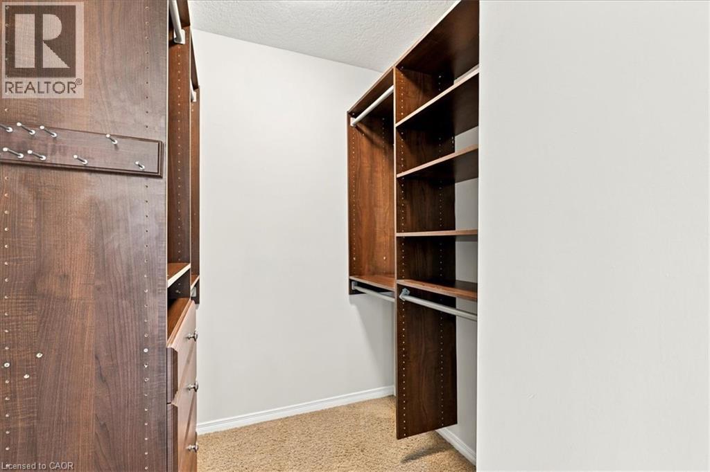 primary walk-in closet - 430 Mountain Laurel Crescent, Kitchener, ON