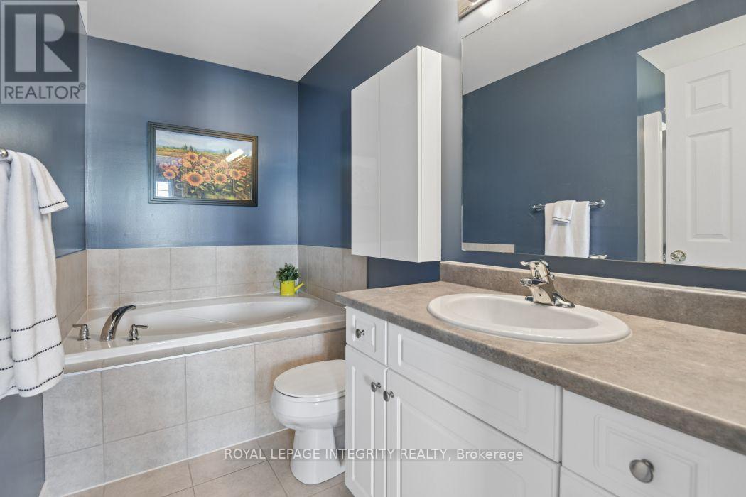 416 Wisteria Crescent, Ottawa, ON