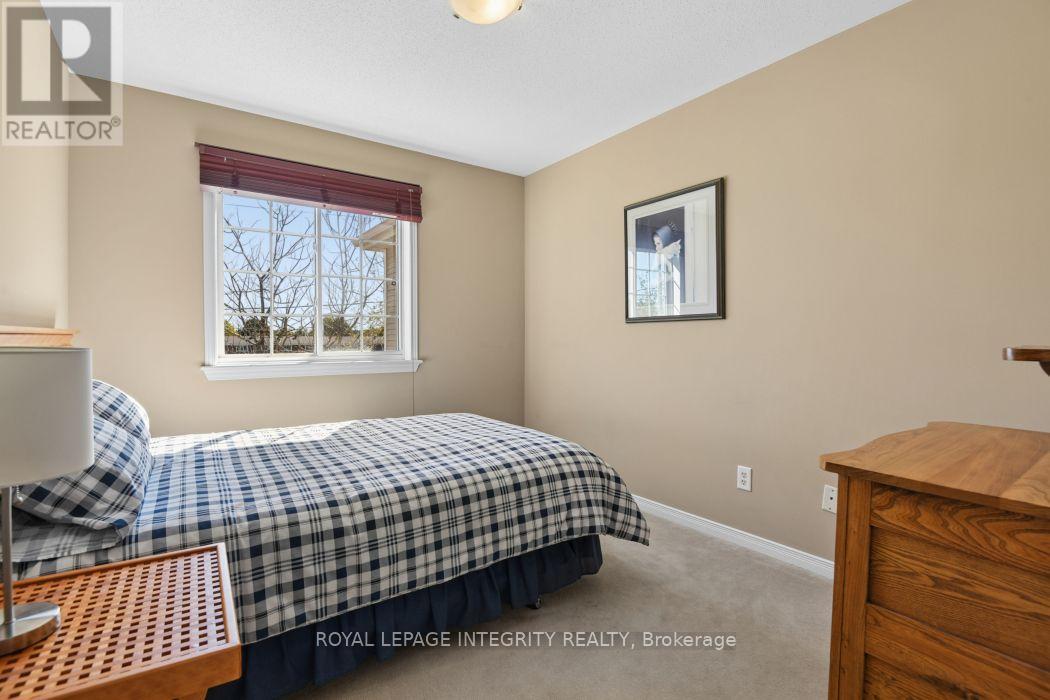 416 Wisteria Crescent, Ottawa, ON