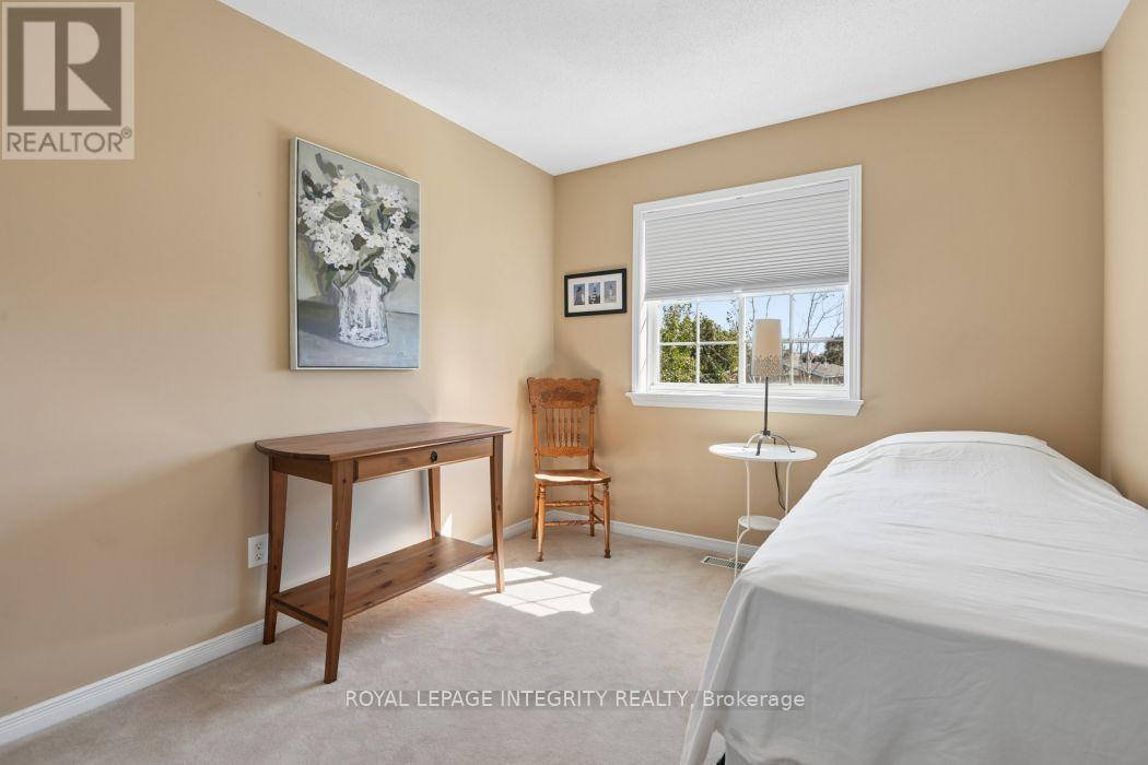 416 Wisteria Crescent, Ottawa, ON