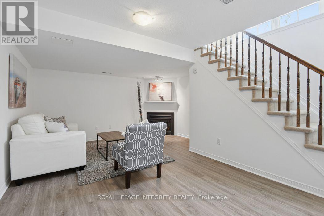 416 Wisteria Crescent, Ottawa, ON