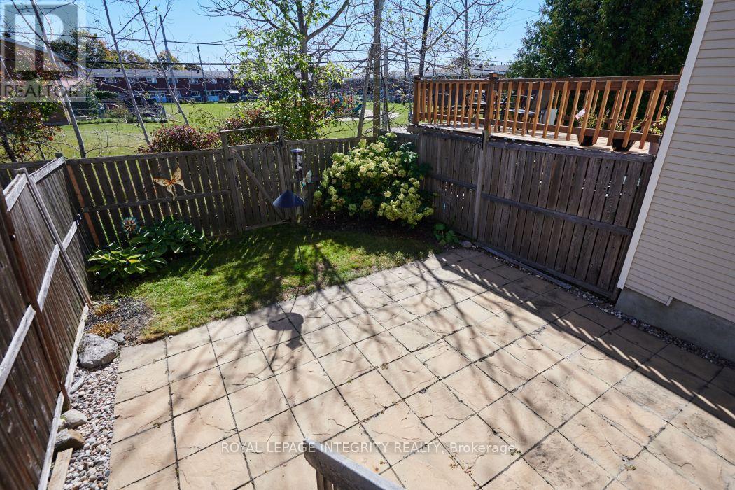 416 Wisteria Crescent, Ottawa, ON