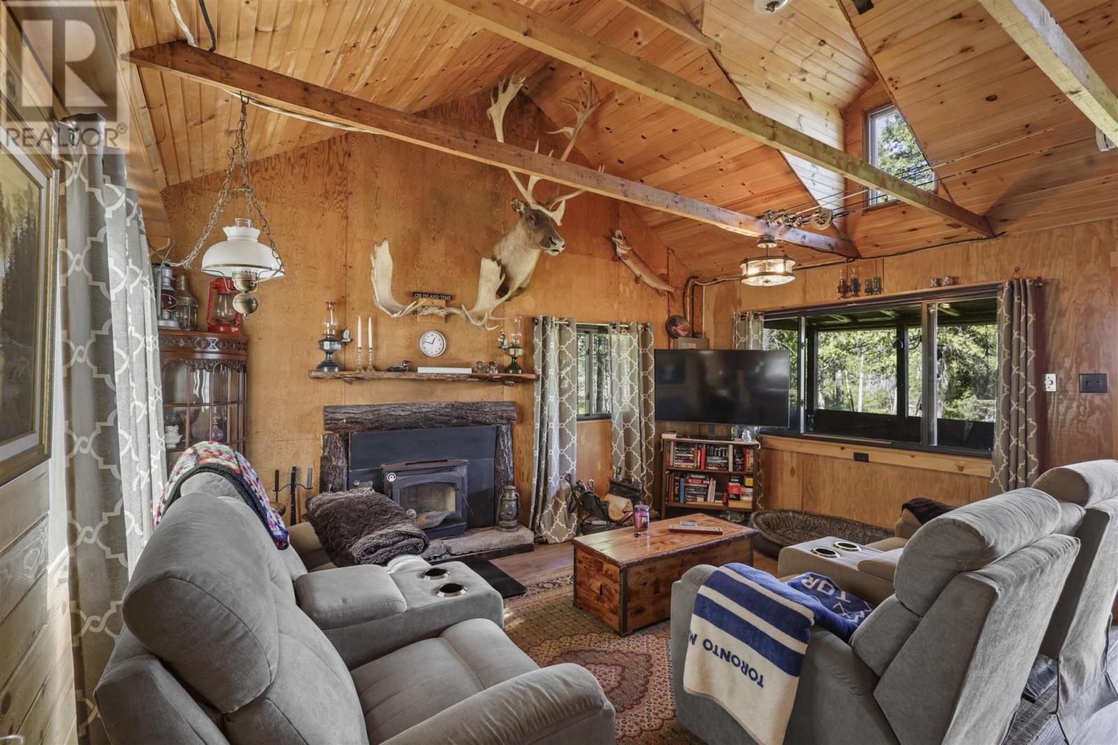 271 Smith Bay Rd|District Of Manitoulin, Gore Bay, ON