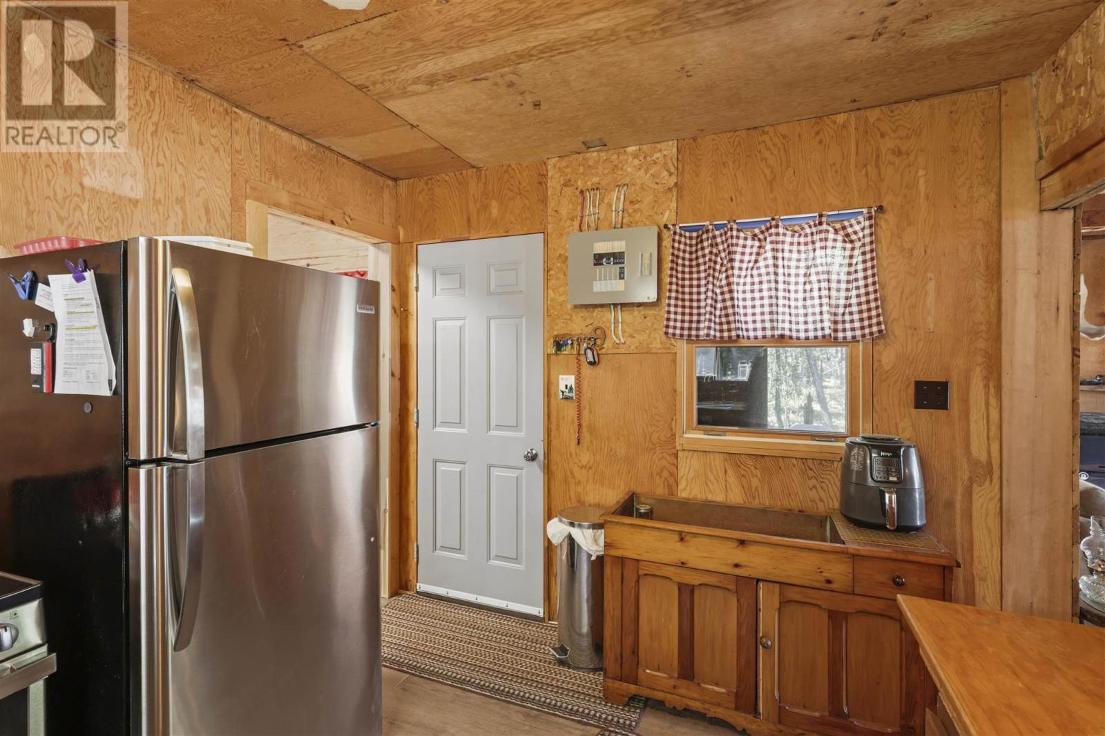 271 Smith Bay Rd|District Of Manitoulin, Gore Bay, ON