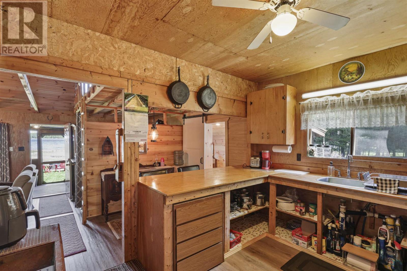 271 Smith Bay Rd|District Of Manitoulin, Gore Bay, ON
