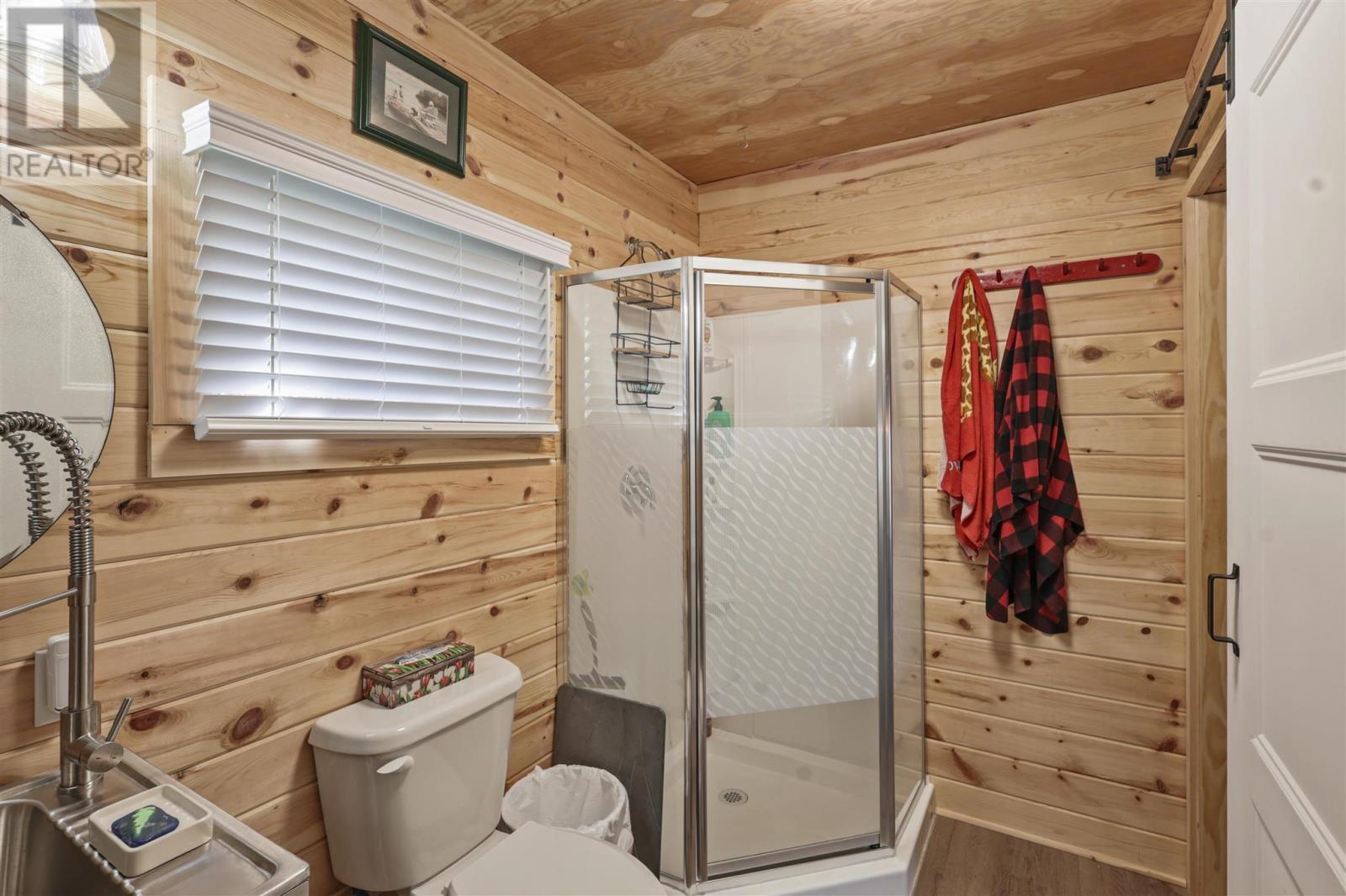 271 Smith Bay Rd|District Of Manitoulin, Gore Bay, ON