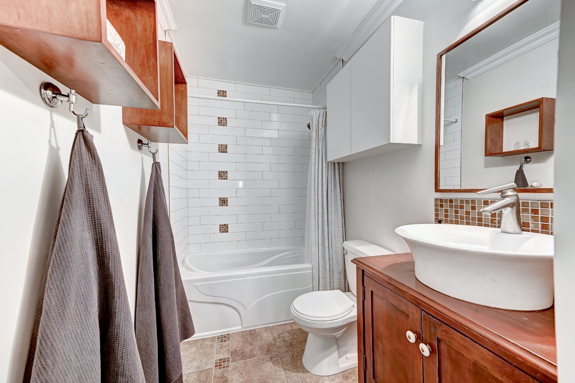Bathroom - 1280 Place Port-Royal, Brossard, QC