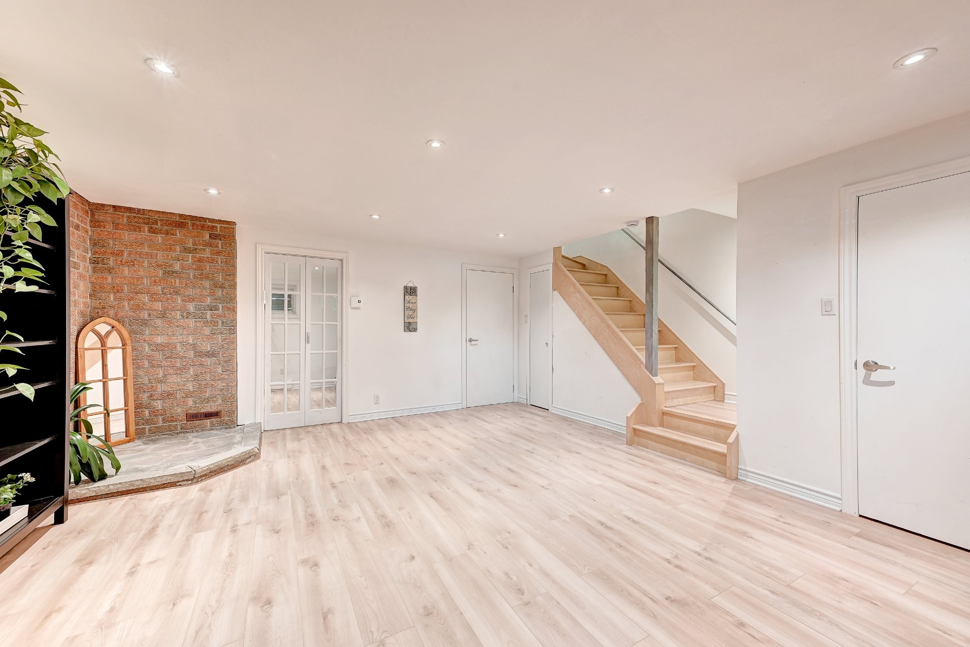 Family Room - 1280 Place Port-Royal, Brossard, QC