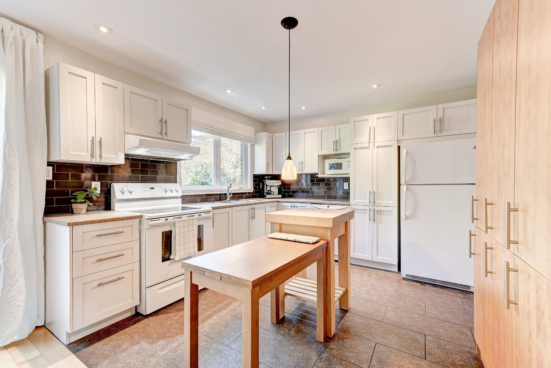Kitchen - 1280 Place Port-Royal, Brossard, QC