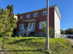 154 - 158 Av. St-Maurice Rouyn-Noranda, QC J9X 1K9