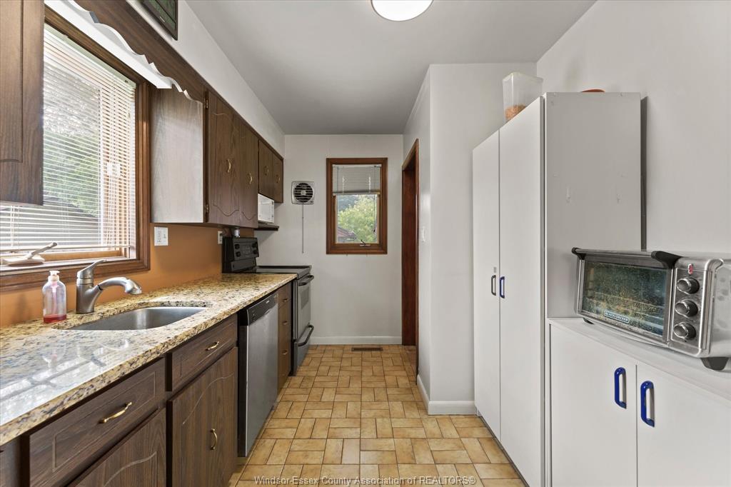3189 Mckay, Windsor, ON