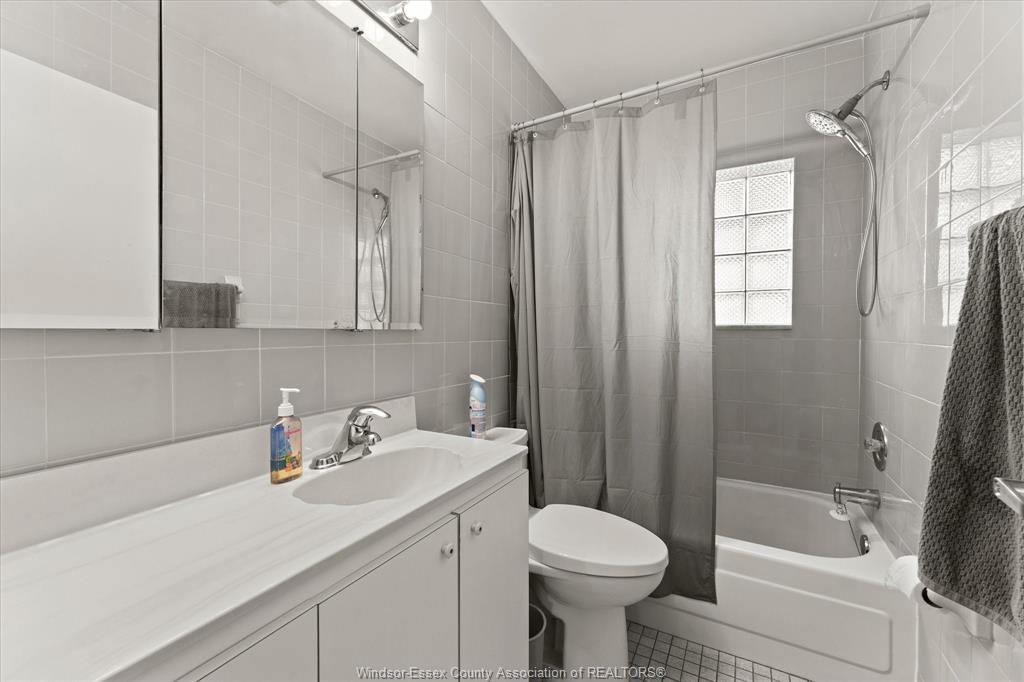 3189 Mckay, Windsor, ON